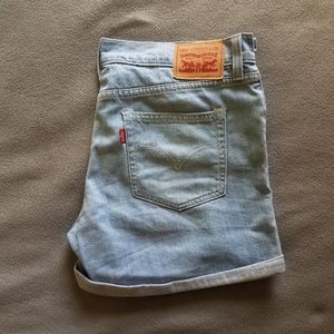 Levi's light wash jean shorts